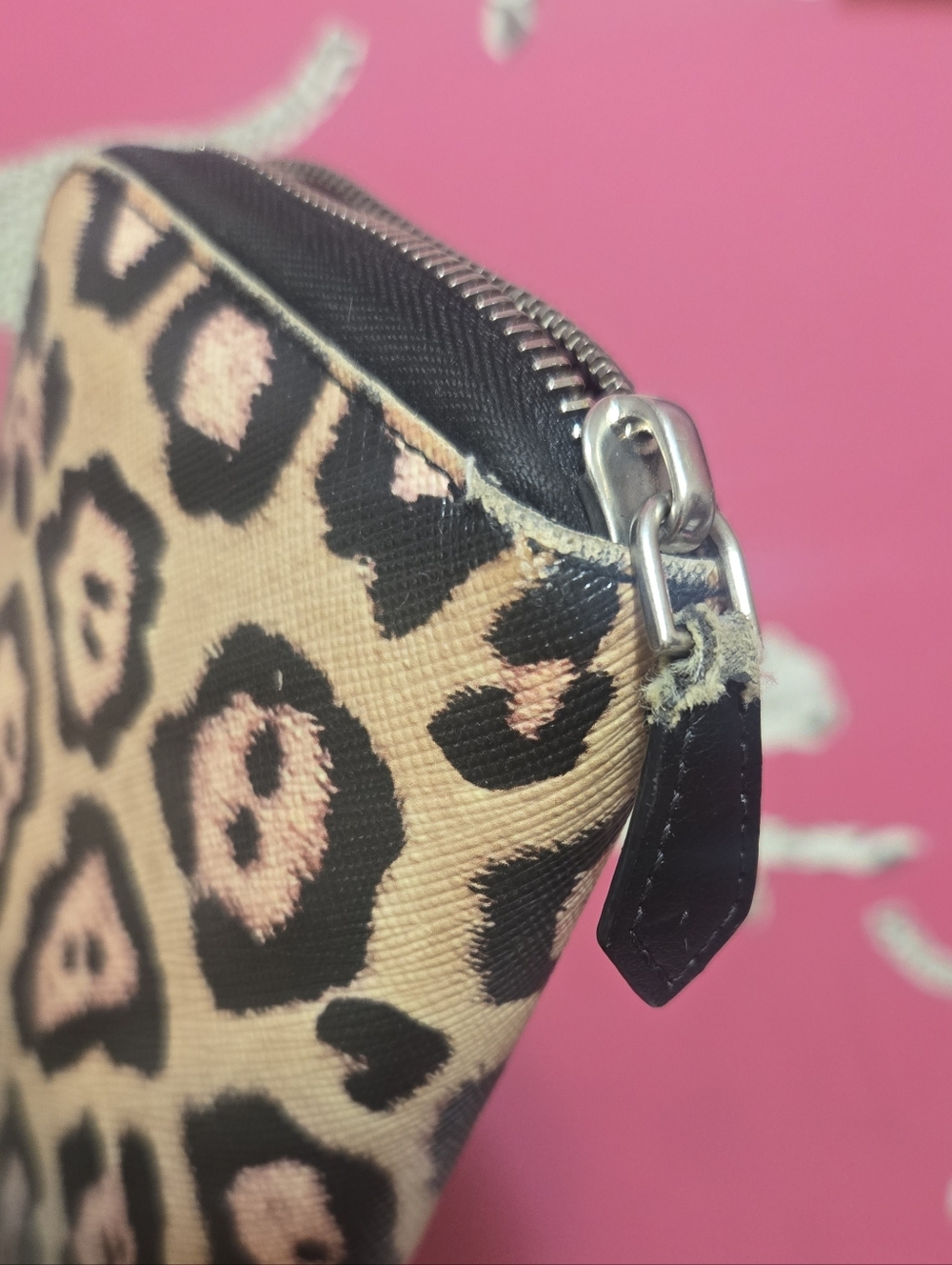 GUC Givenchy Leopard Print Long Continental Leather Zip-Around Wallet - Picture 16 of 16